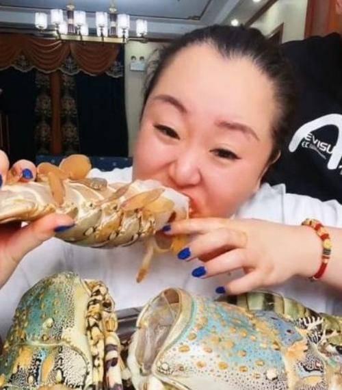 胖姐娱乐吃瓜,揭秘娱乐圈最新吃瓜事件,带你领略明星幕后故事